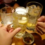 忘年会に欠席することで失うものとは／メリットとデメリットを天秤に！